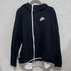 NIKE- Black sweater with white details! 😎